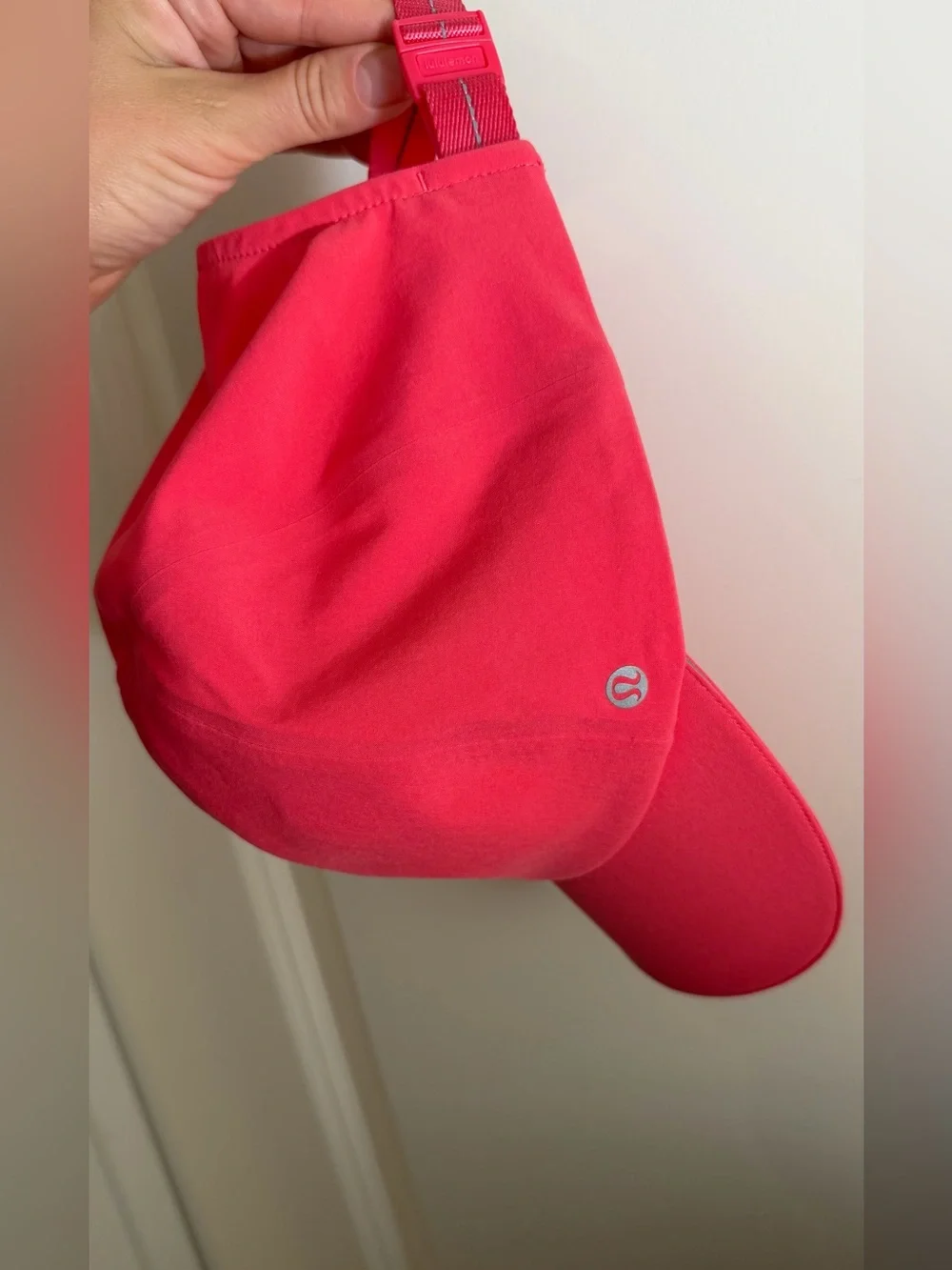lululemon athletica Hot Pink Adjustable Performance Cap - Picture 1 of 4